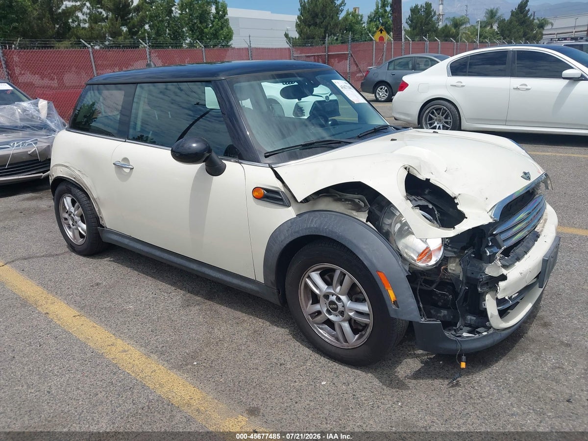 2013 MINI HARDTOP COOPER