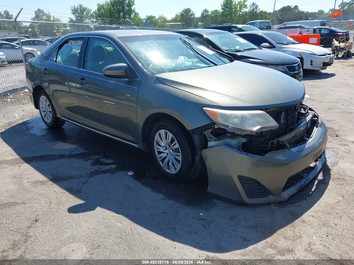 2014 TOYOTA CAMRY LE