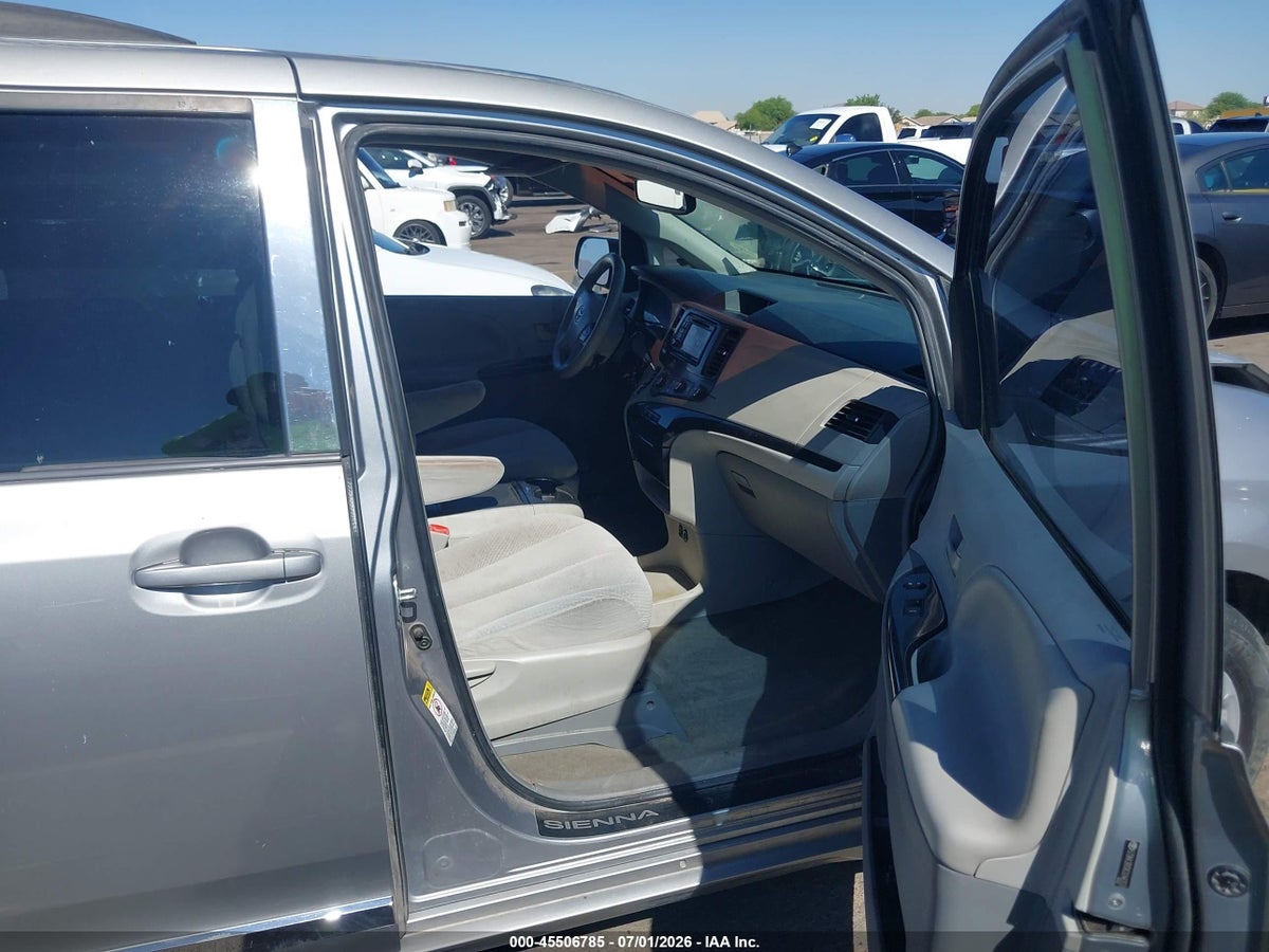 2012 TOYOTA SIENNA LE V6 8 PASSENGER — снимка 5