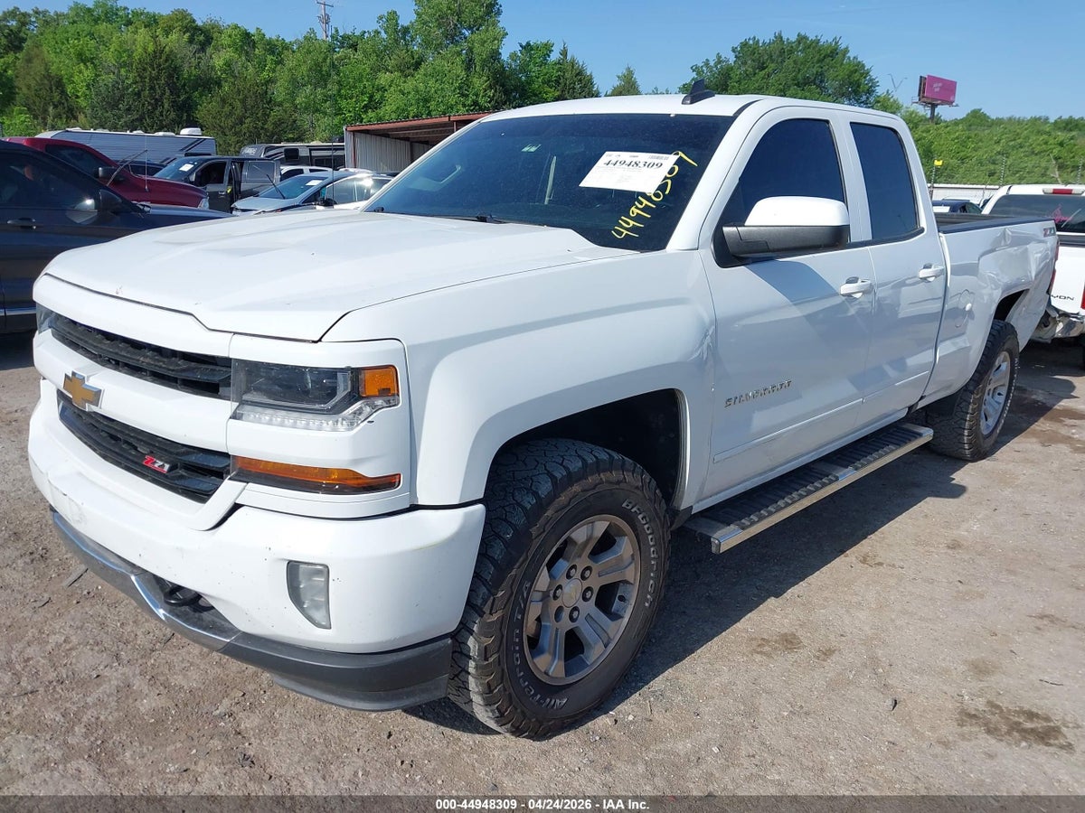 2017 CHEVROLET SILVERADO 1500 2LT — снимка 2