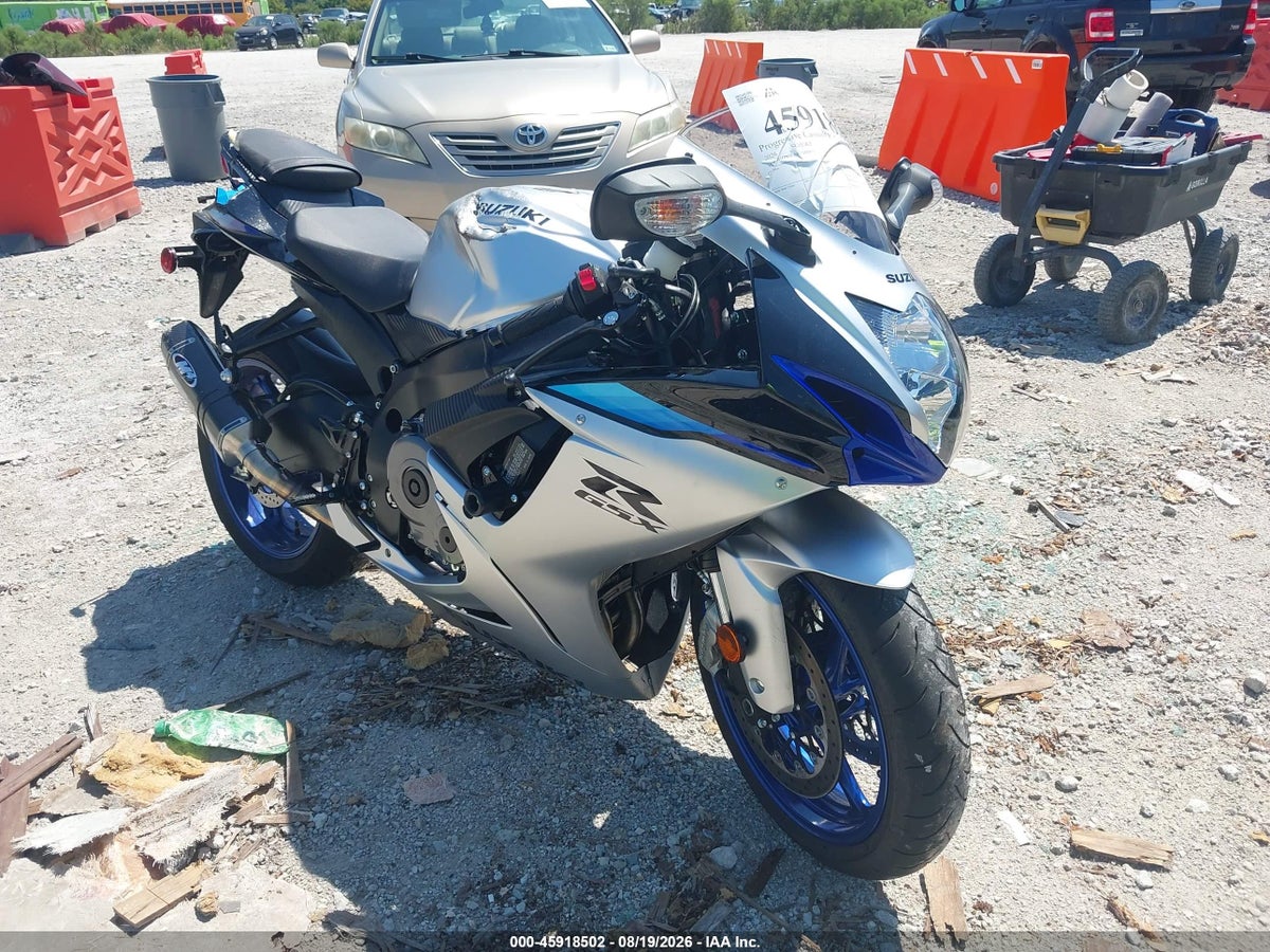 2026 SUZUKI GSX-R600