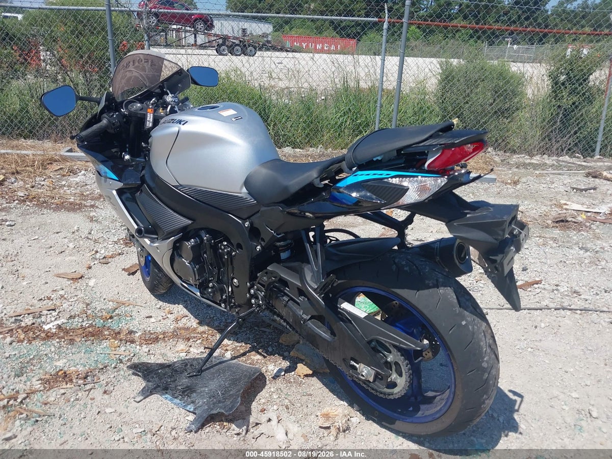 2026 SUZUKI GSX-R600 — photo 3