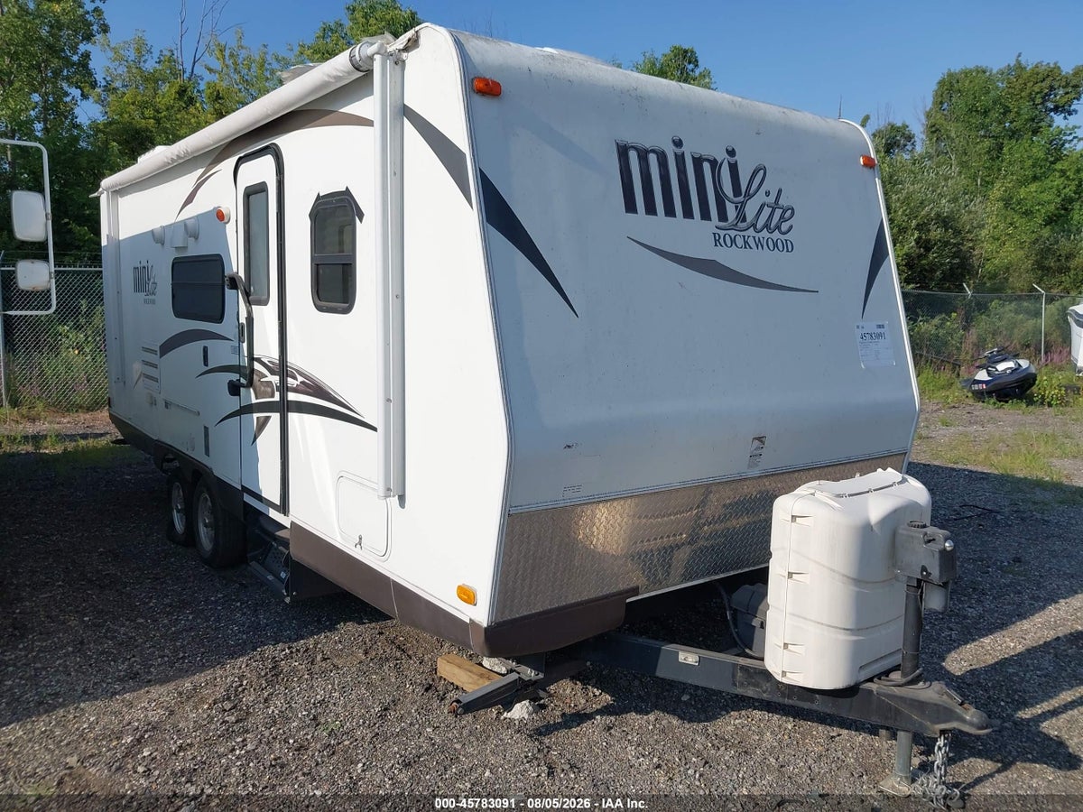 2015 FOREST RIVER MINI LITE ROCKWOOD
