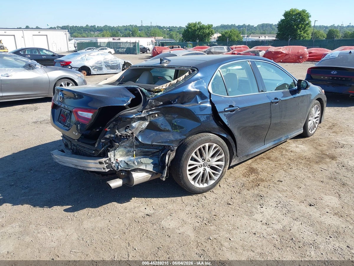 2019 TOYOTA CAMRY XLE — снимка 4