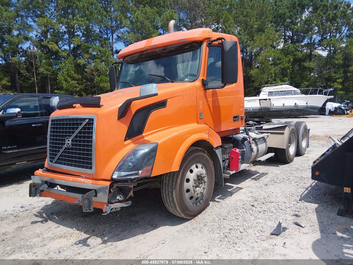2015 VOLVO VN VNL — снимка 2