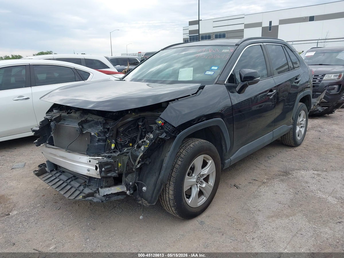 2021 TOYOTA RAV4 XLE — снимка 2
