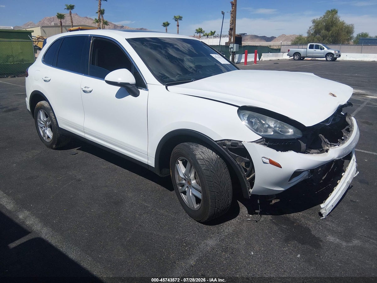 2016 PORSCHE CAYENNE