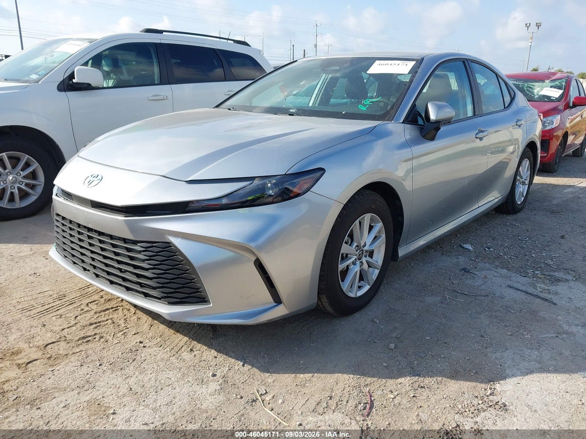 2025 TOYOTA CAMRY LE — снимка 2