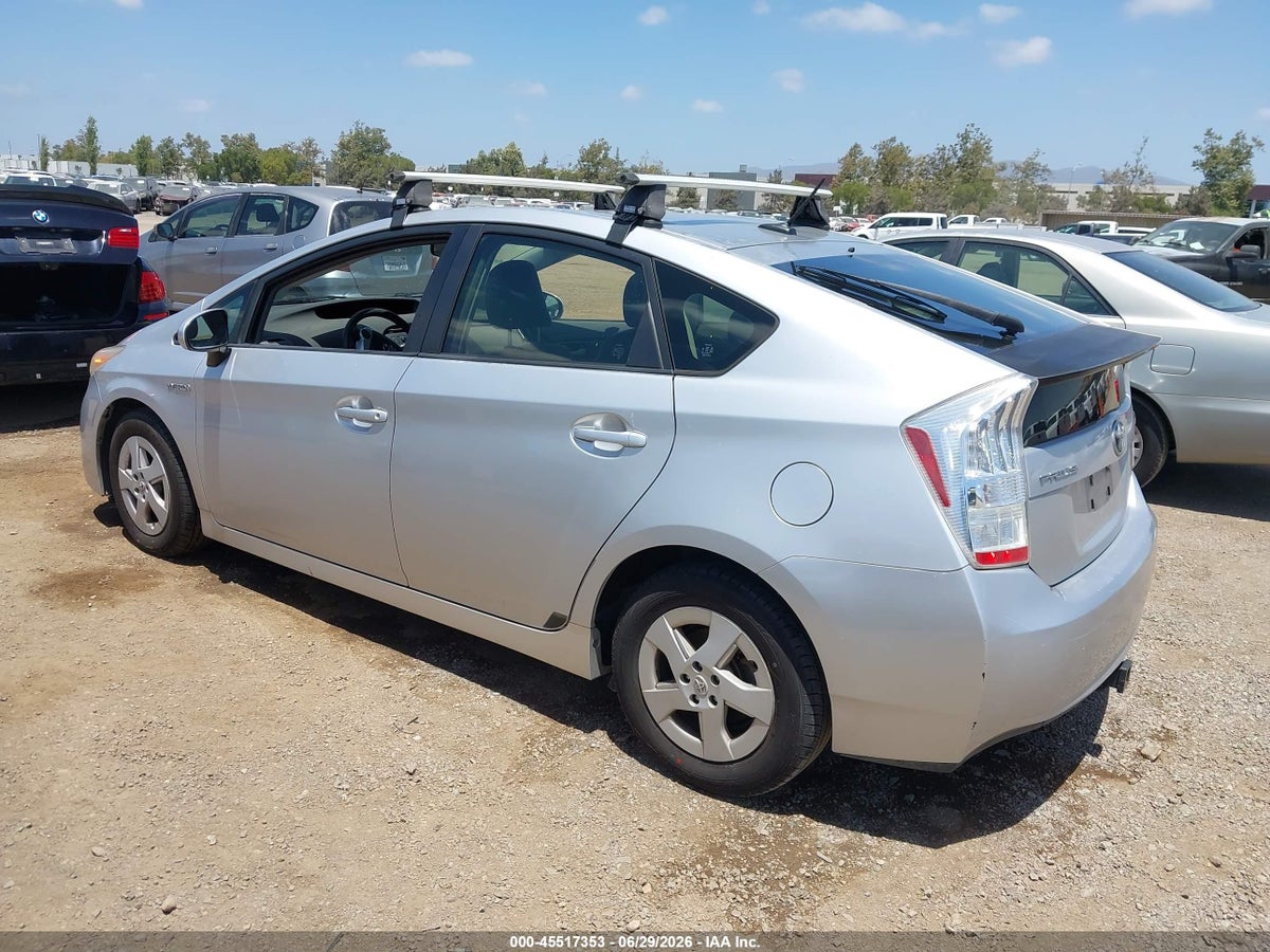 2011 TOYOTA PRIUS TWO — снимка 3