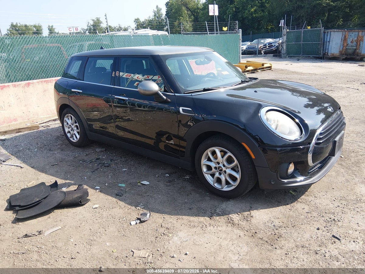 2017 MINI CLUBMAN COOPER