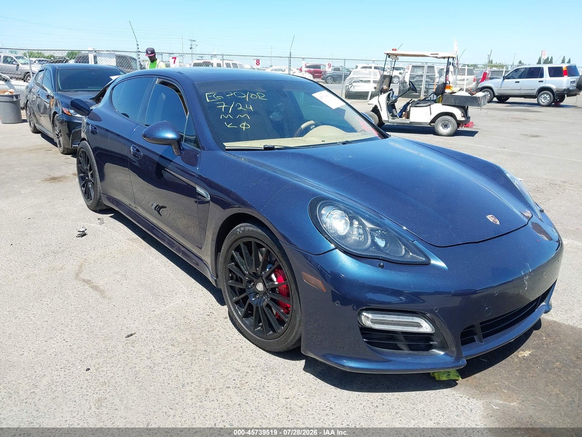 2013 PORSCHE PANAMERA GTS