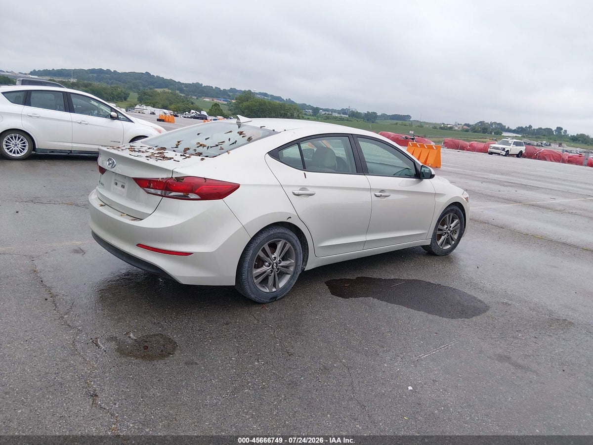 2017 HYUNDAI ELANTRA SE — снимка 4