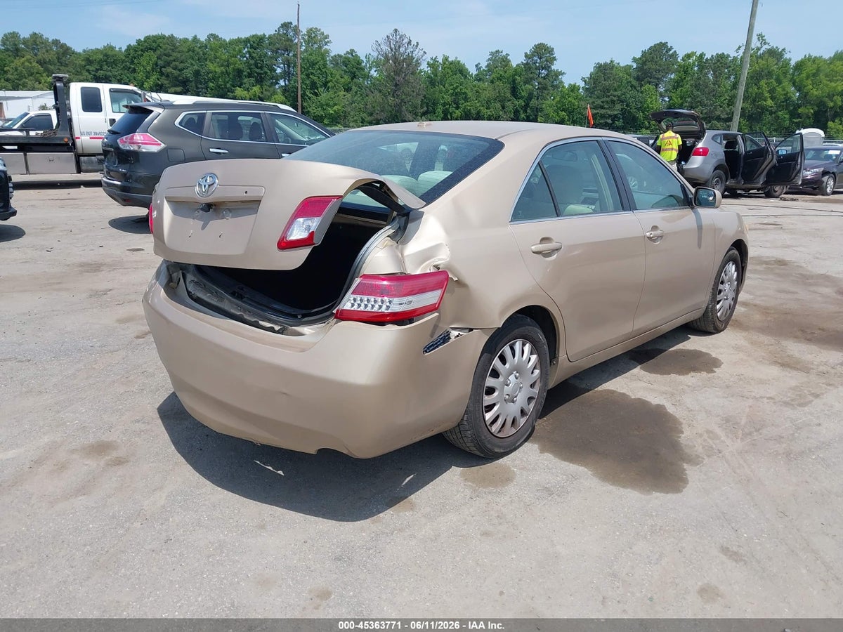 2011 TOYOTA CAMRY — снимка 4