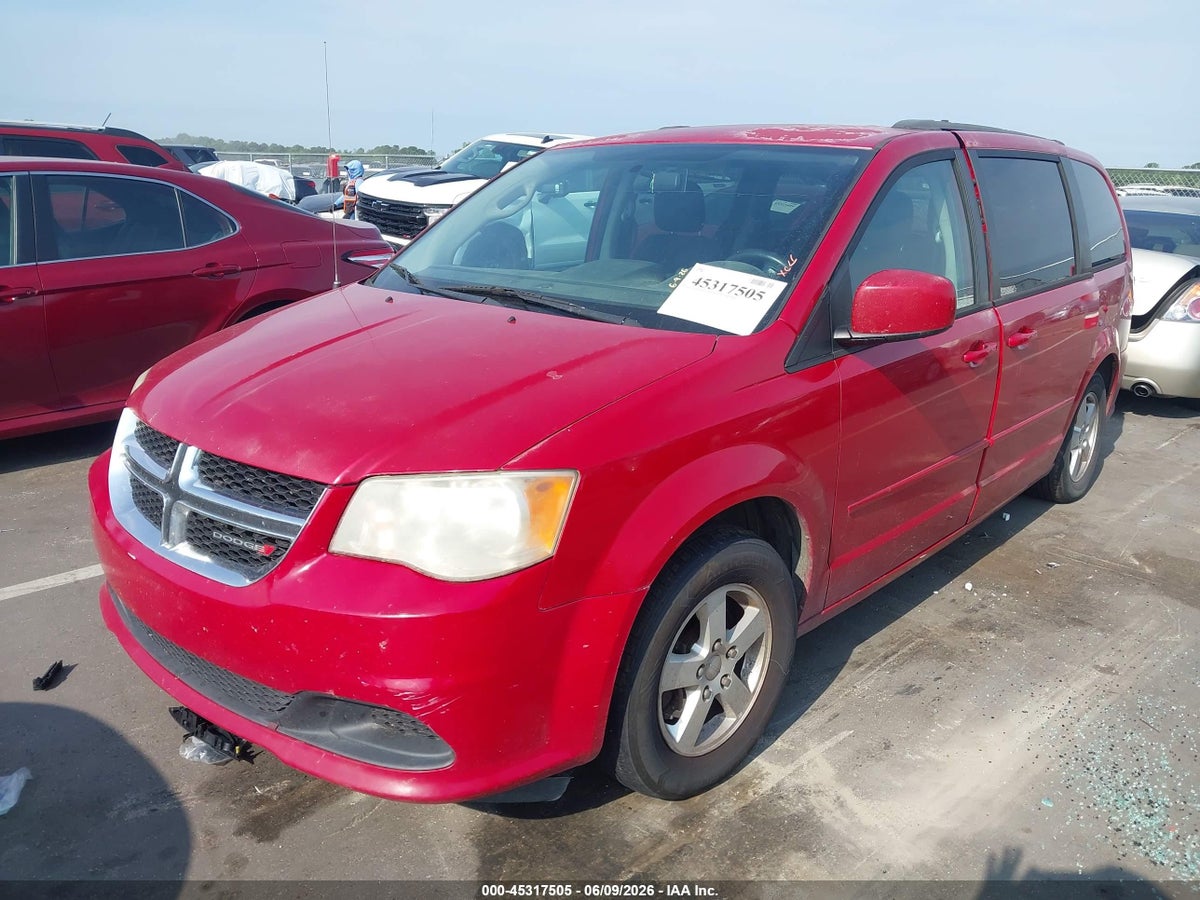 2013 DODGE GRAND CARAVAN SXT — снимка 2