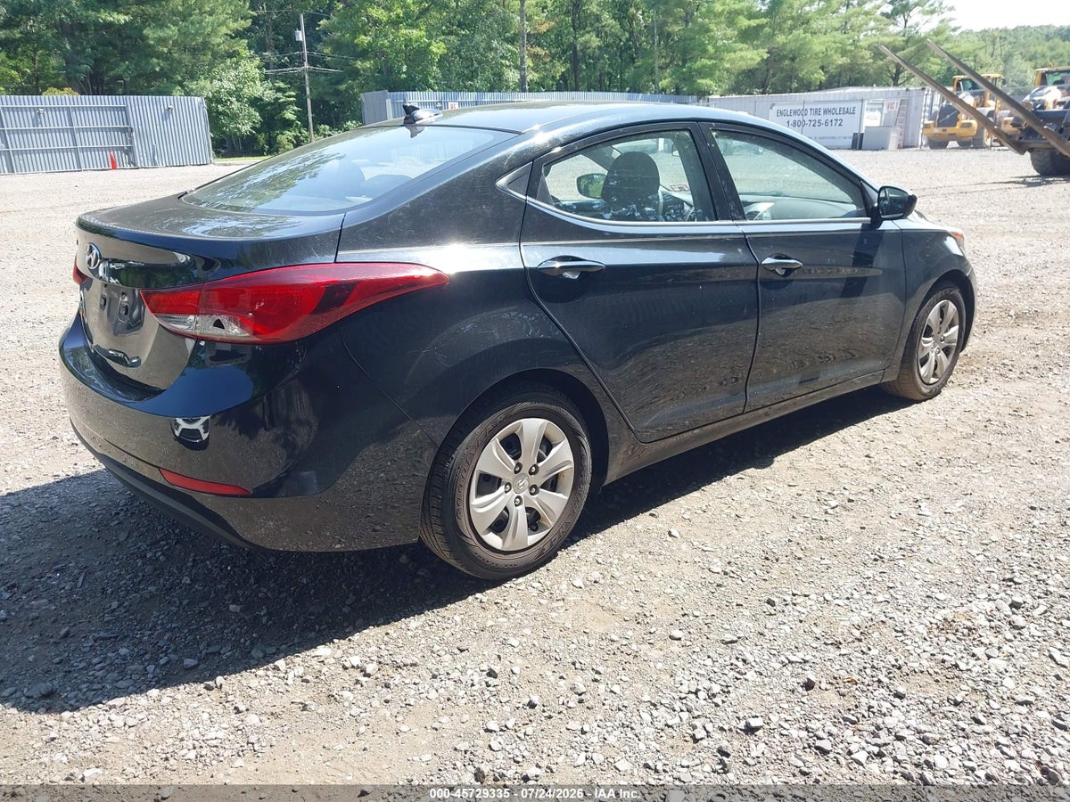 2016 HYUNDAI ELANTRA SE — снимка 4