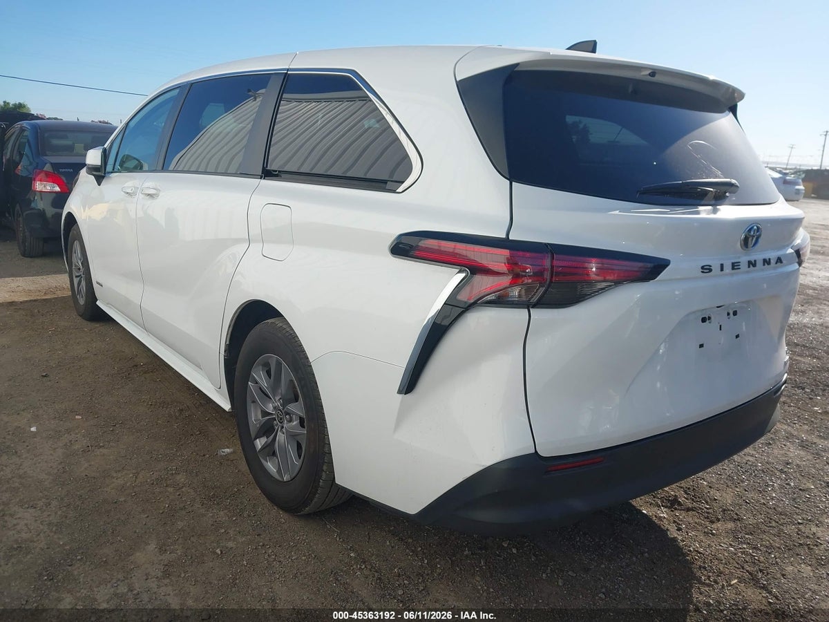 2021 TOYOTA SIENNA LE — снимка 3