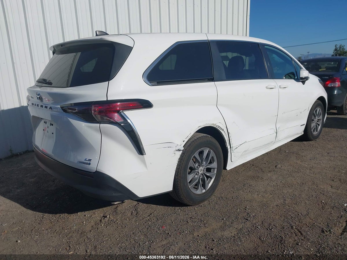 2021 TOYOTA SIENNA LE — снимка 4