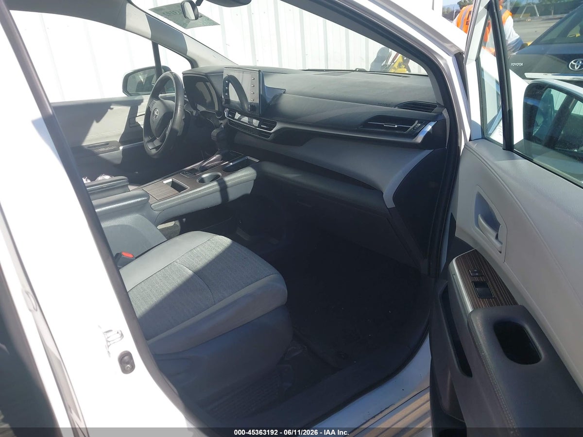 2021 TOYOTA SIENNA LE — снимка 5
