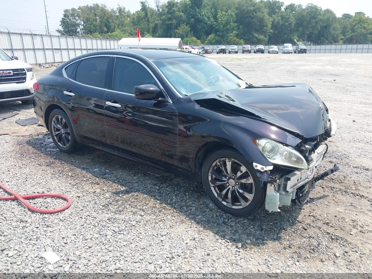 2013 INFINITI M37