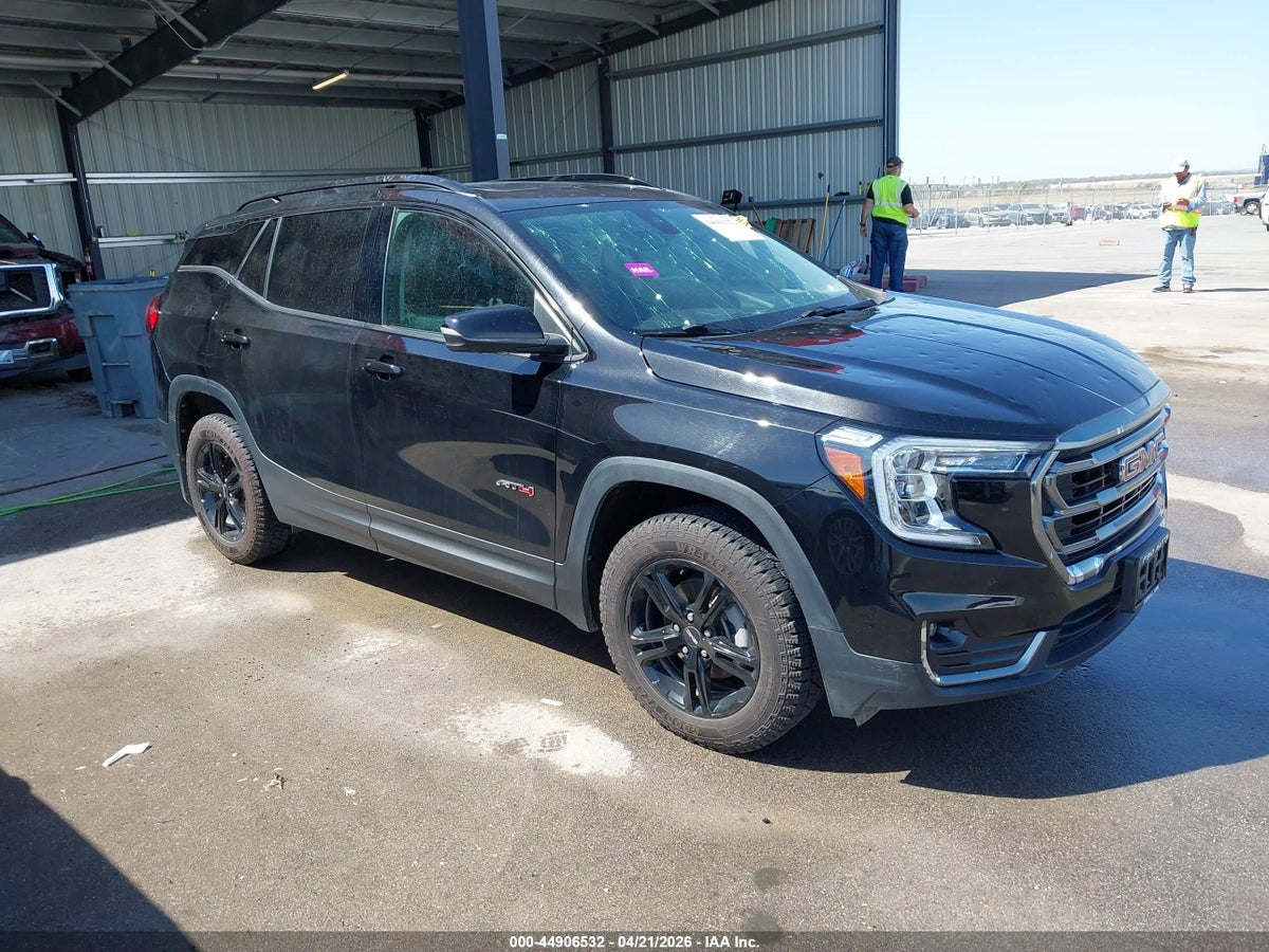 2023 GMC TERRAIN AWD AT4