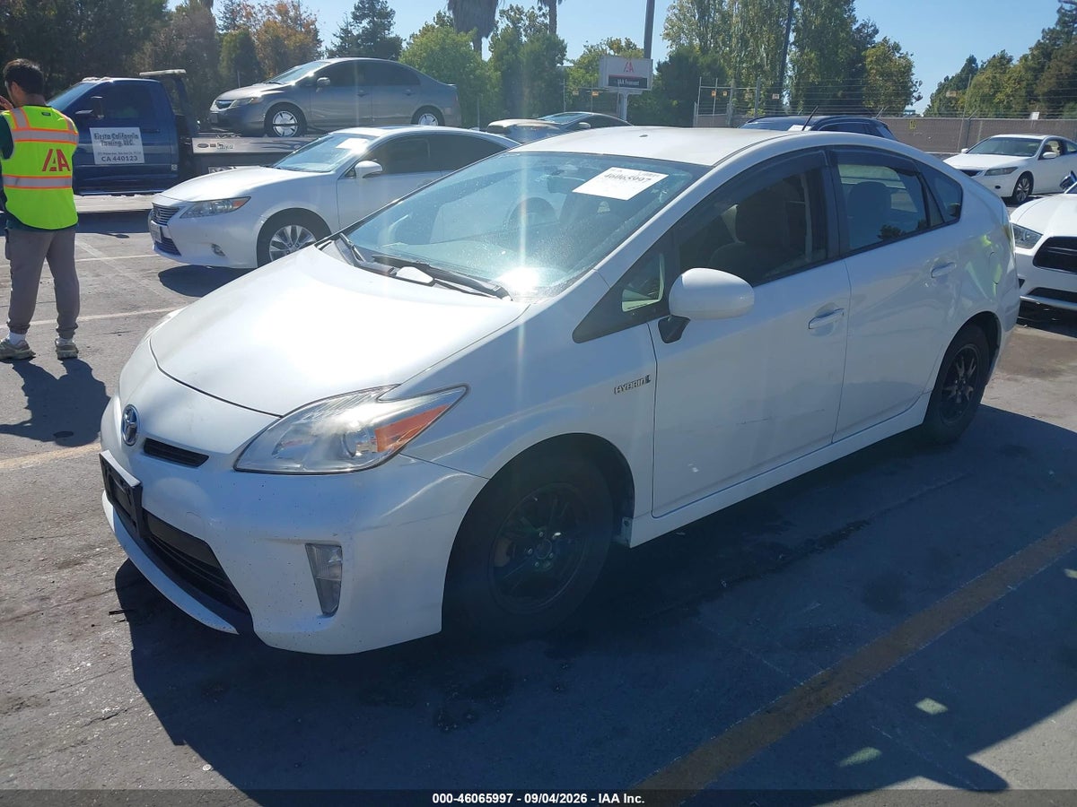 2015 TOYOTA PRIUS TWO — снимка 2
