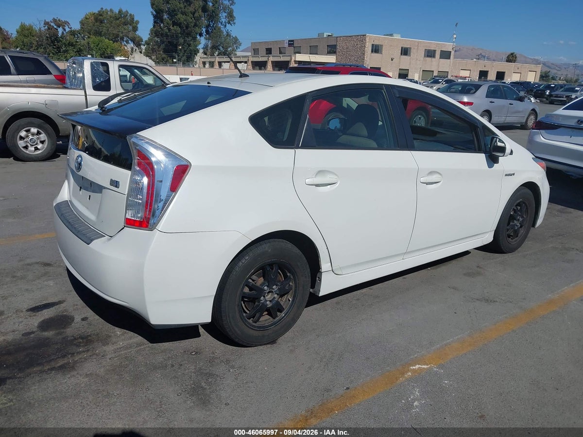 2015 TOYOTA PRIUS TWO — снимка 4