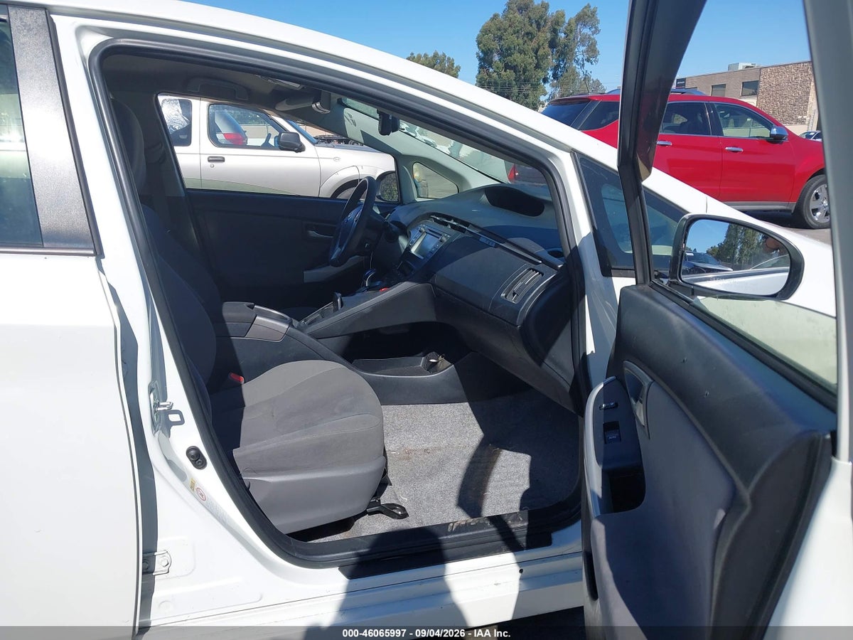 2015 TOYOTA PRIUS TWO — снимка 5