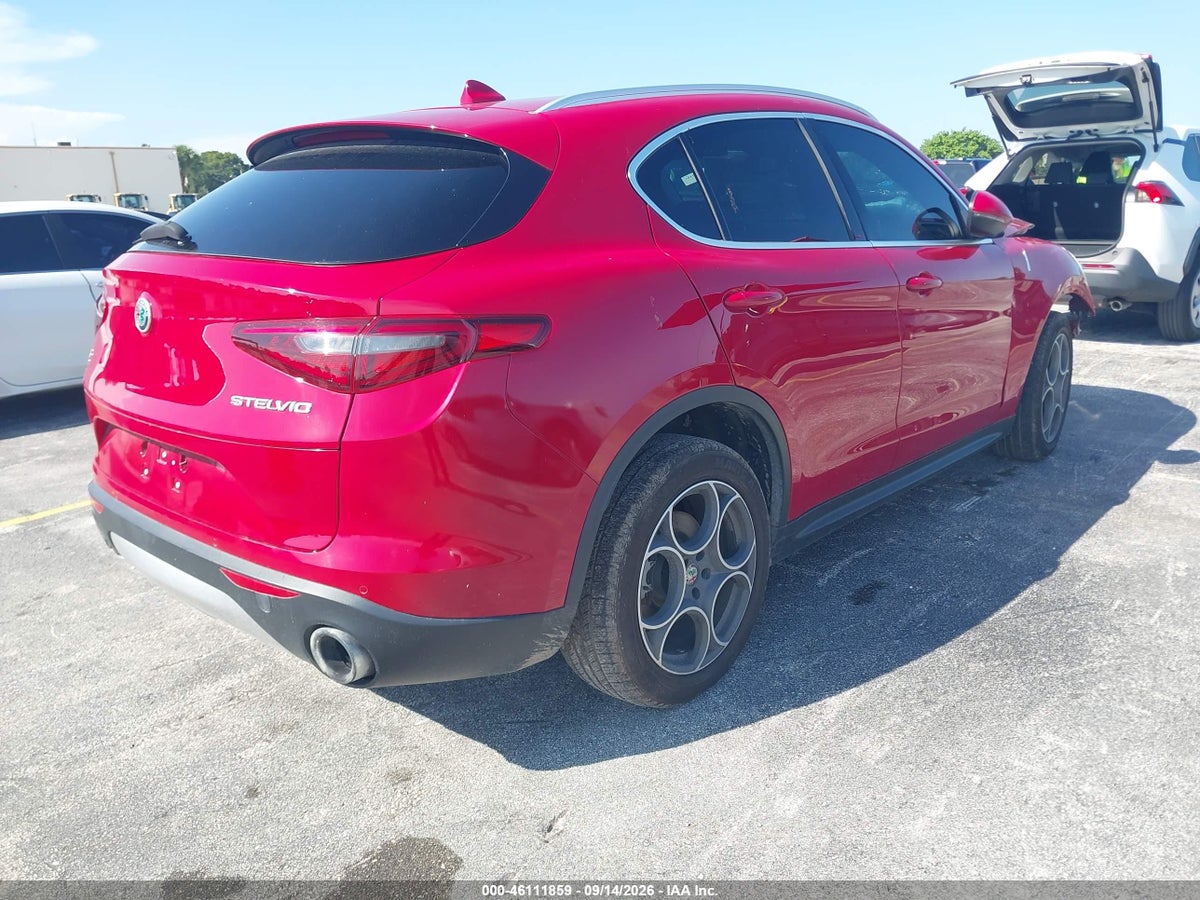 2018 ALFA ROMEO STELVIO AWD — photo 4