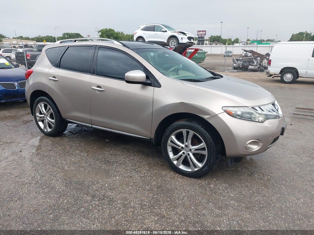 2010 NISSAN MURANO LE