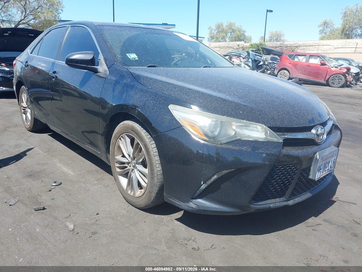 2015 TOYOTA CAMRY SE
