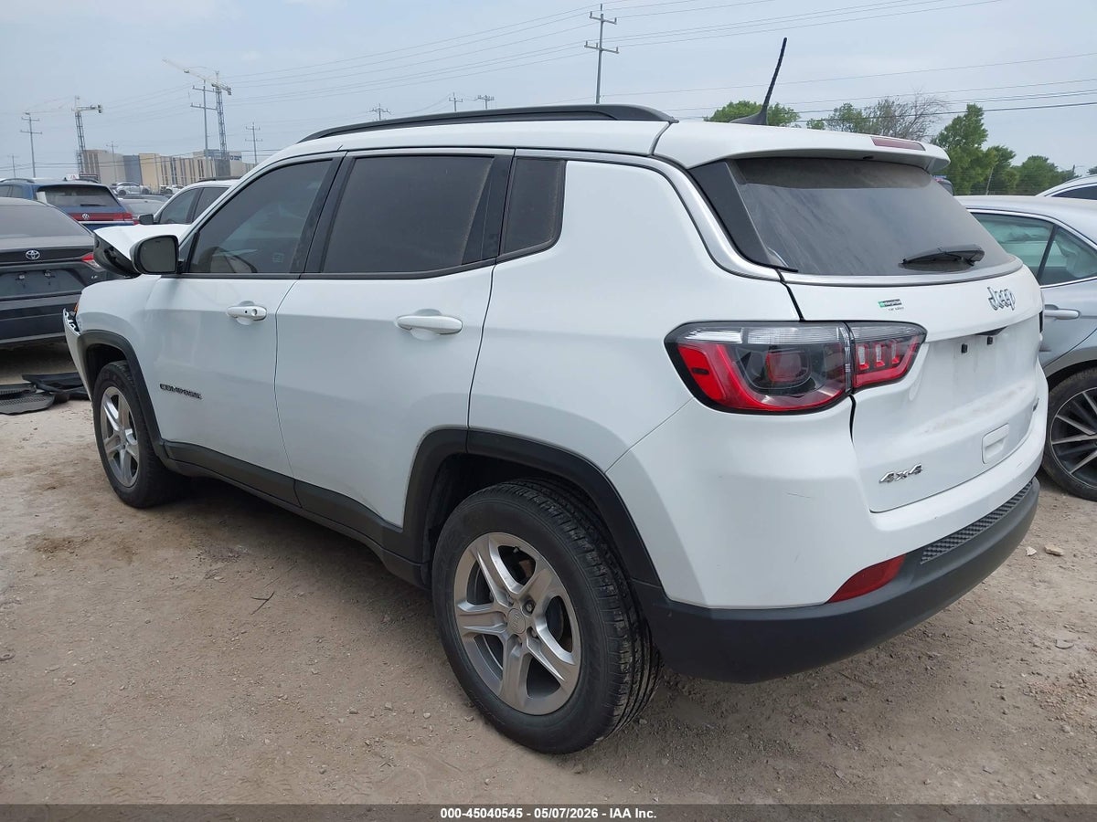 2024 JEEP COMPASS LATITUDE 4X4 — снимка 3