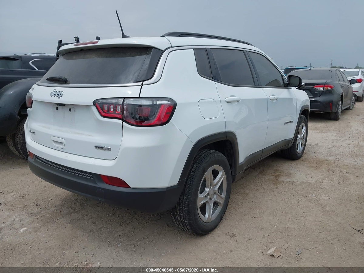 2024 JEEP COMPASS LATITUDE 4X4 — снимка 4