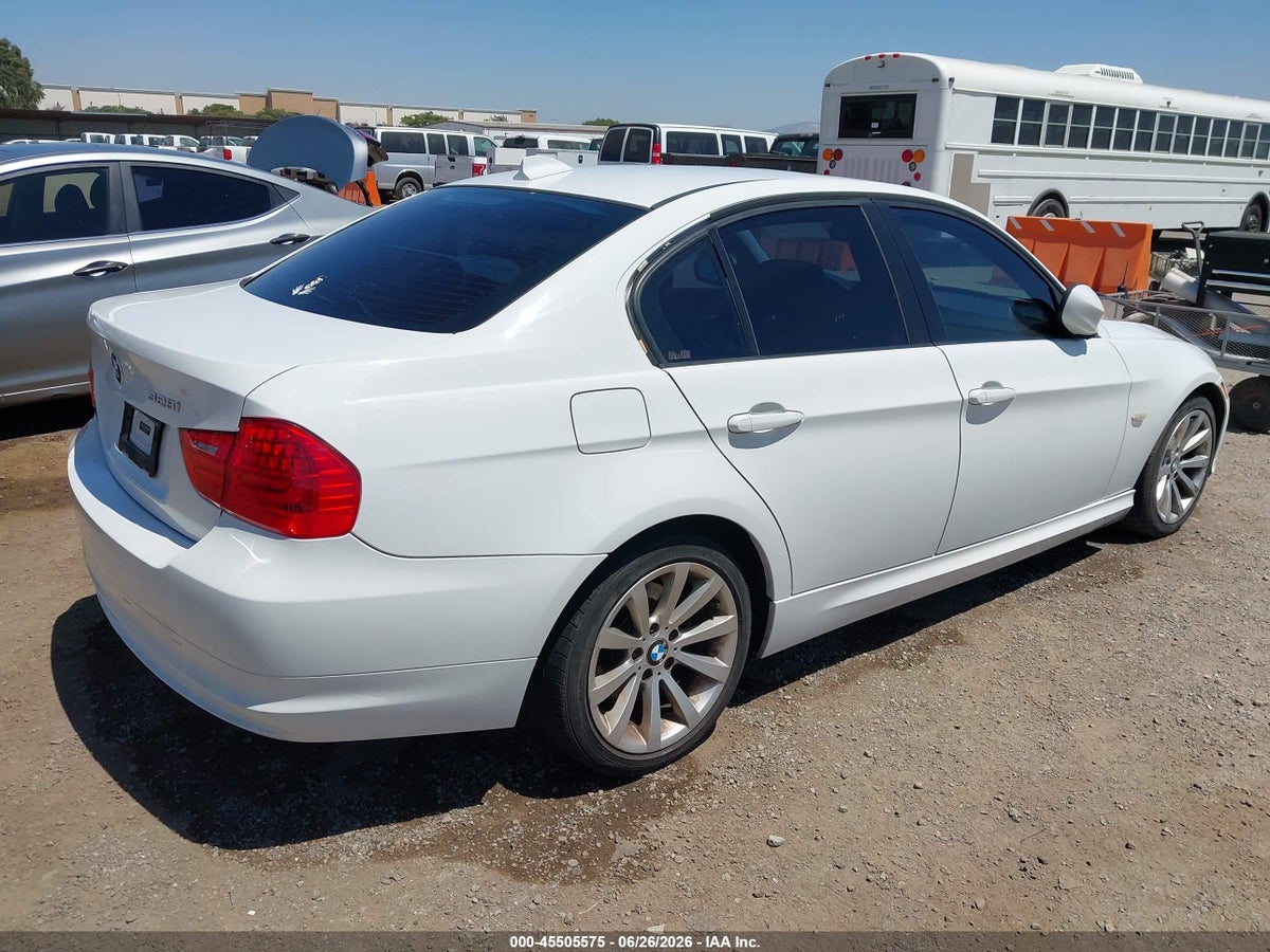 2011 BMW 328I — снимка 4