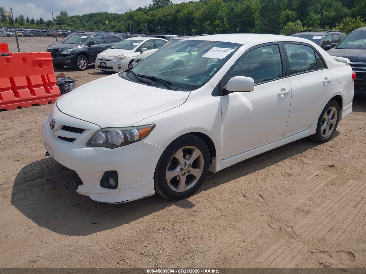 2011 TOYOTA COROLLA S — снимка 2