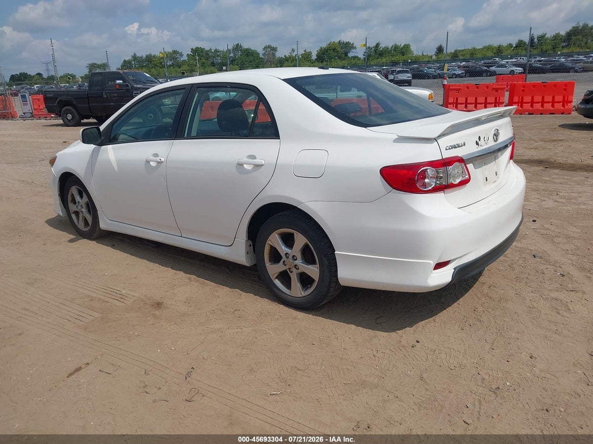 2011 TOYOTA COROLLA S — снимка 3