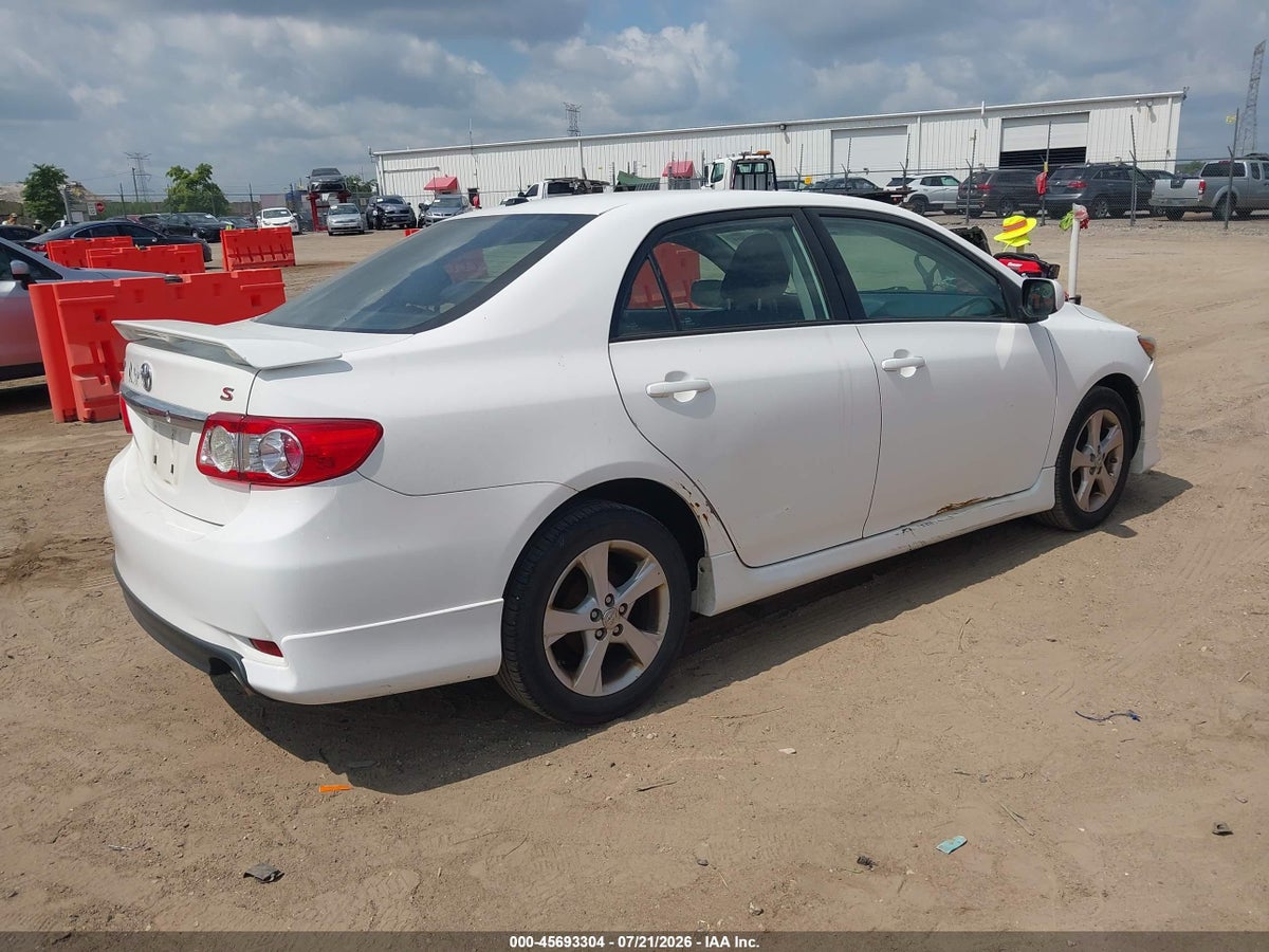 2011 TOYOTA COROLLA S — снимка 4