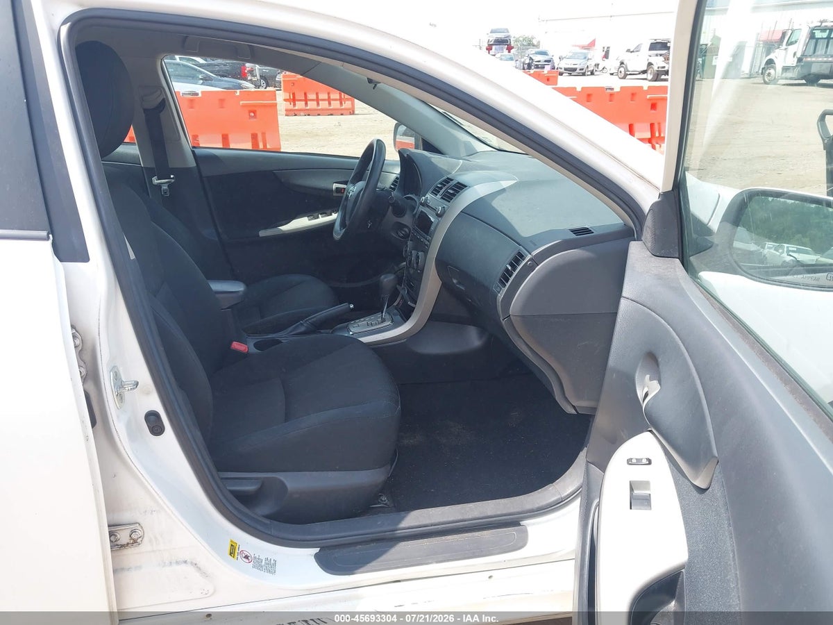 2011 TOYOTA COROLLA S — снимка 5