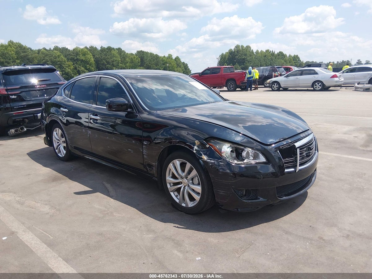 2013 INFINITI M37