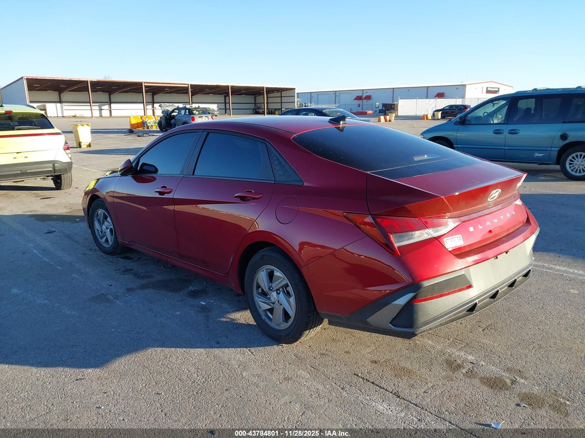 2024 HYUNDAI ELANTRA SE — снимка 3