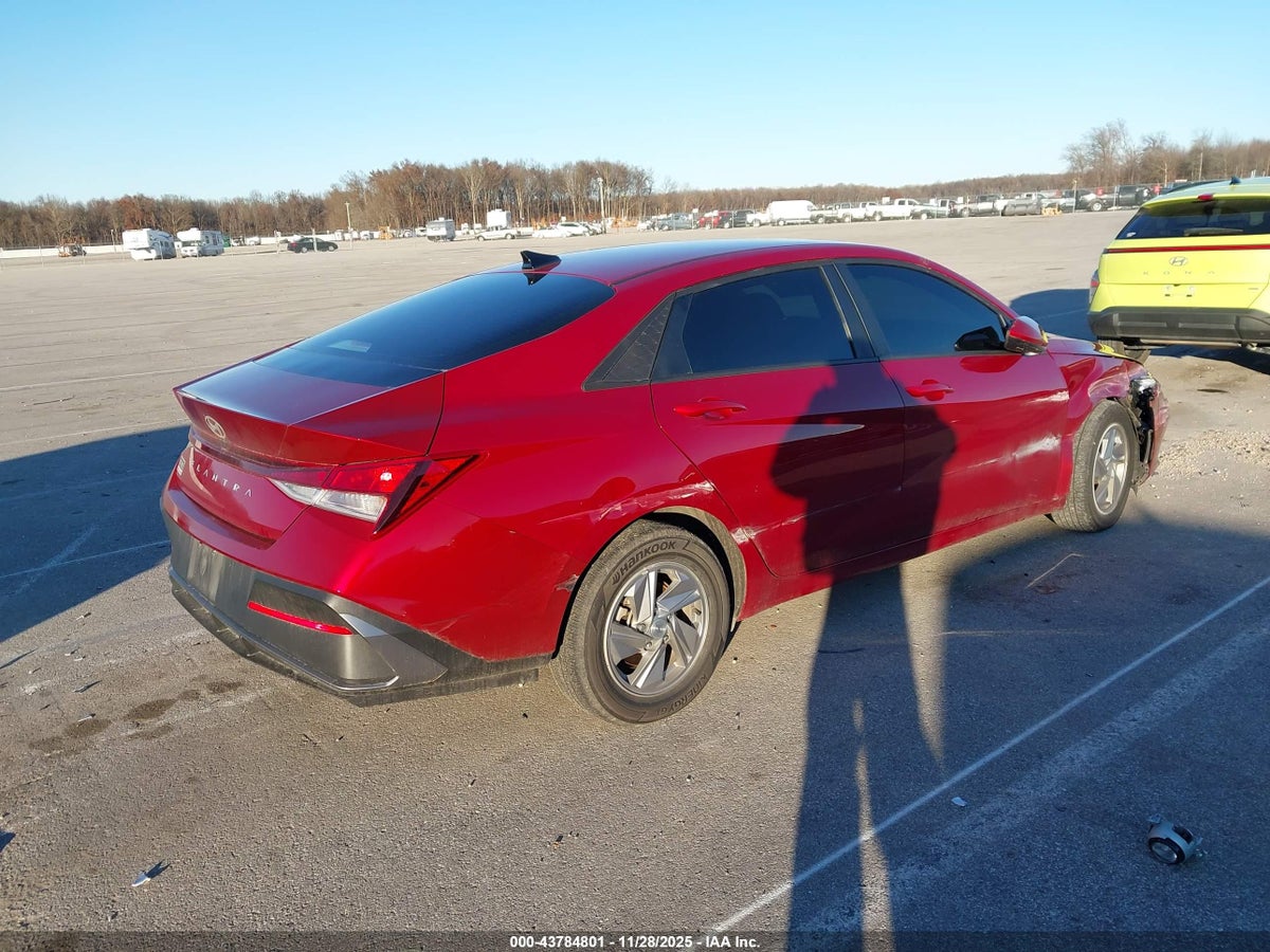 2024 HYUNDAI ELANTRA SE — снимка 4