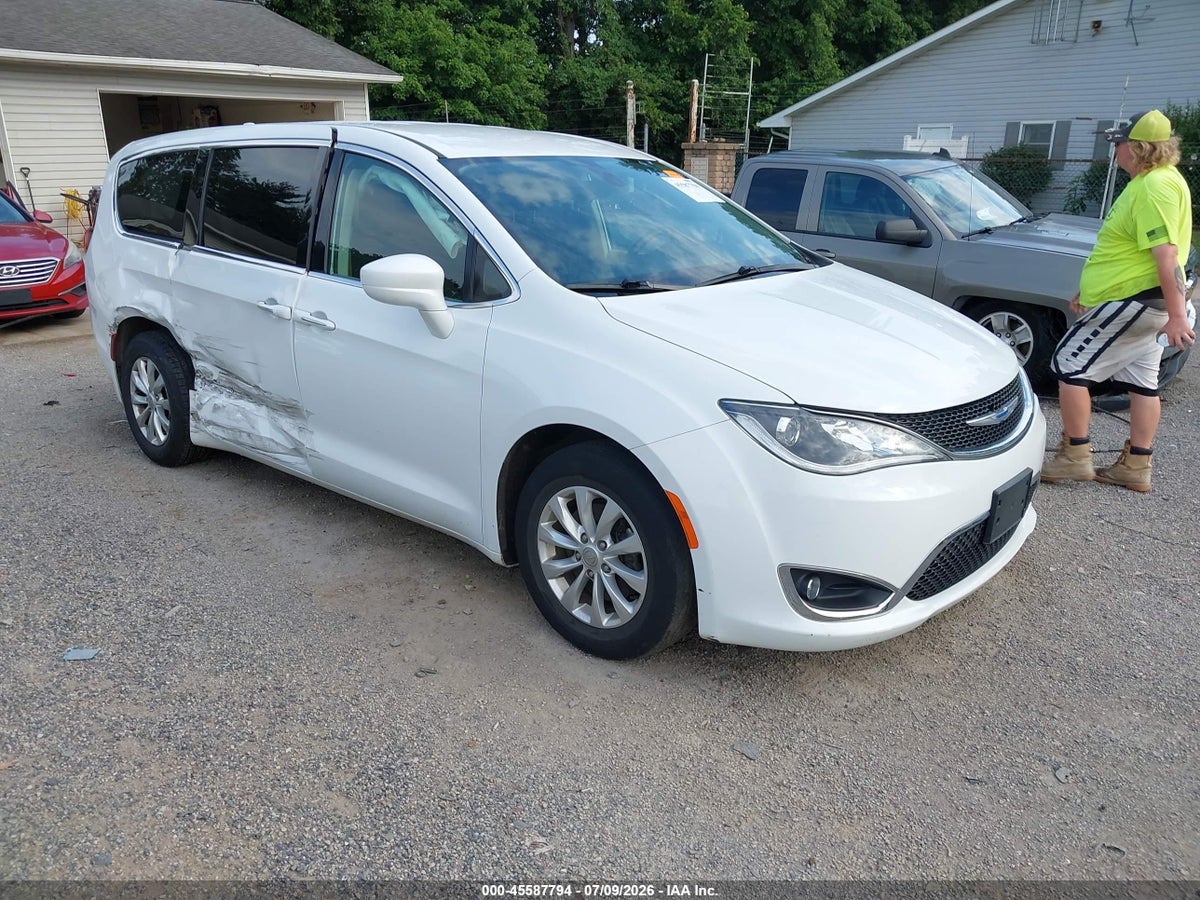 2018 CHRYSLER PACIFICA TOURING PLUS