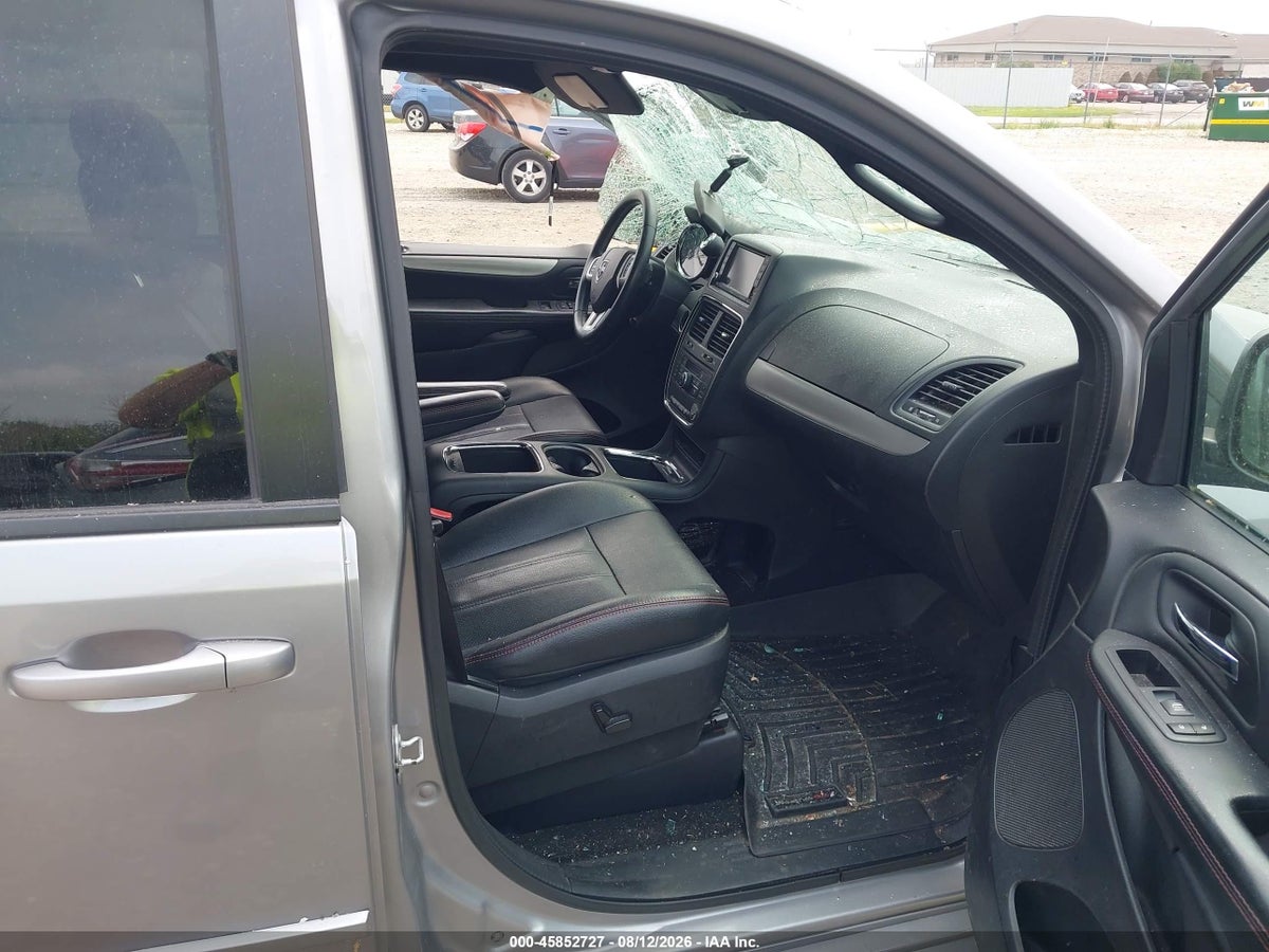 2016 DODGE GRAND CARAVAN R/T — снимка 5