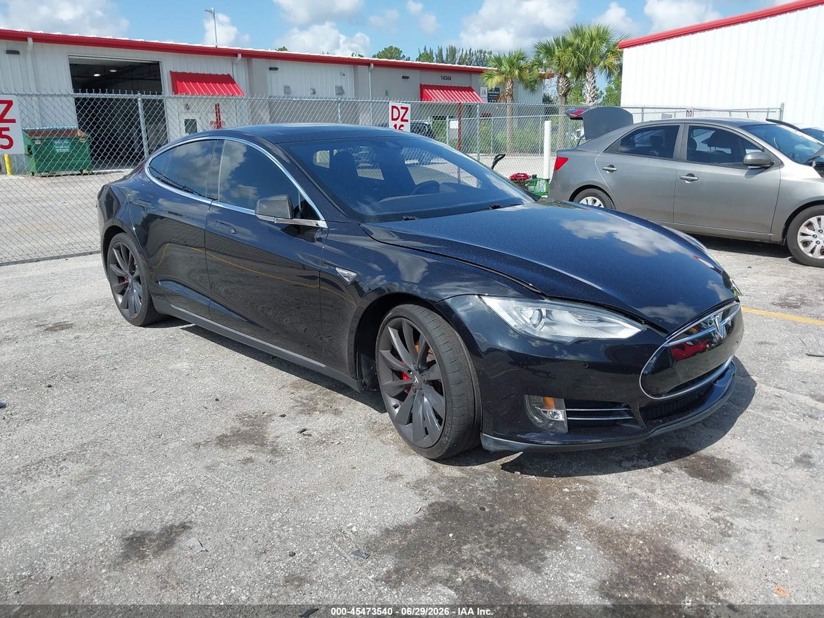 2015 TESLA MODEL S 85D/P85D