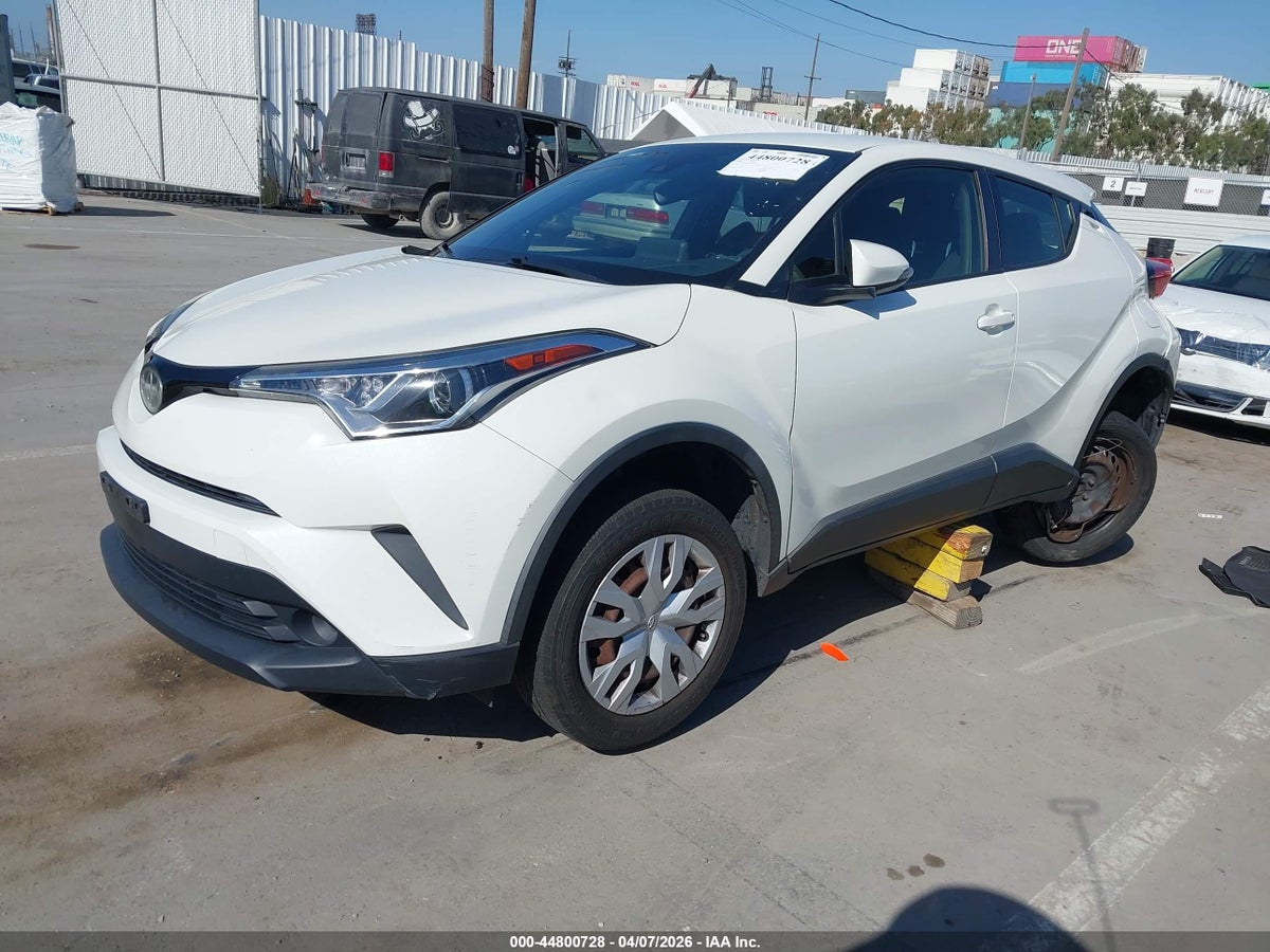 2019 TOYOTA C-HR LE — снимка 2