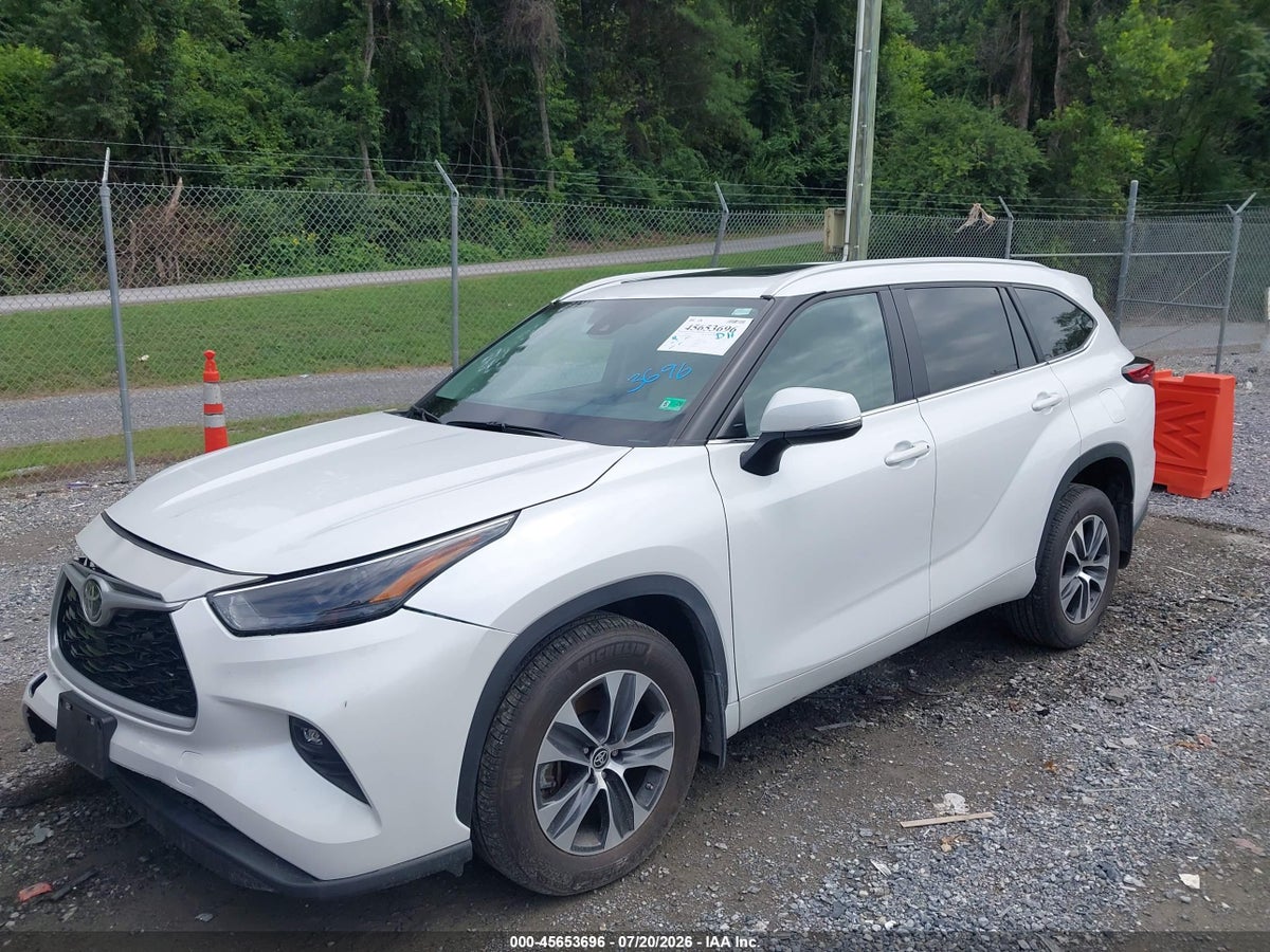 2023 TOYOTA HIGHLANDER XLE — снимка 2
