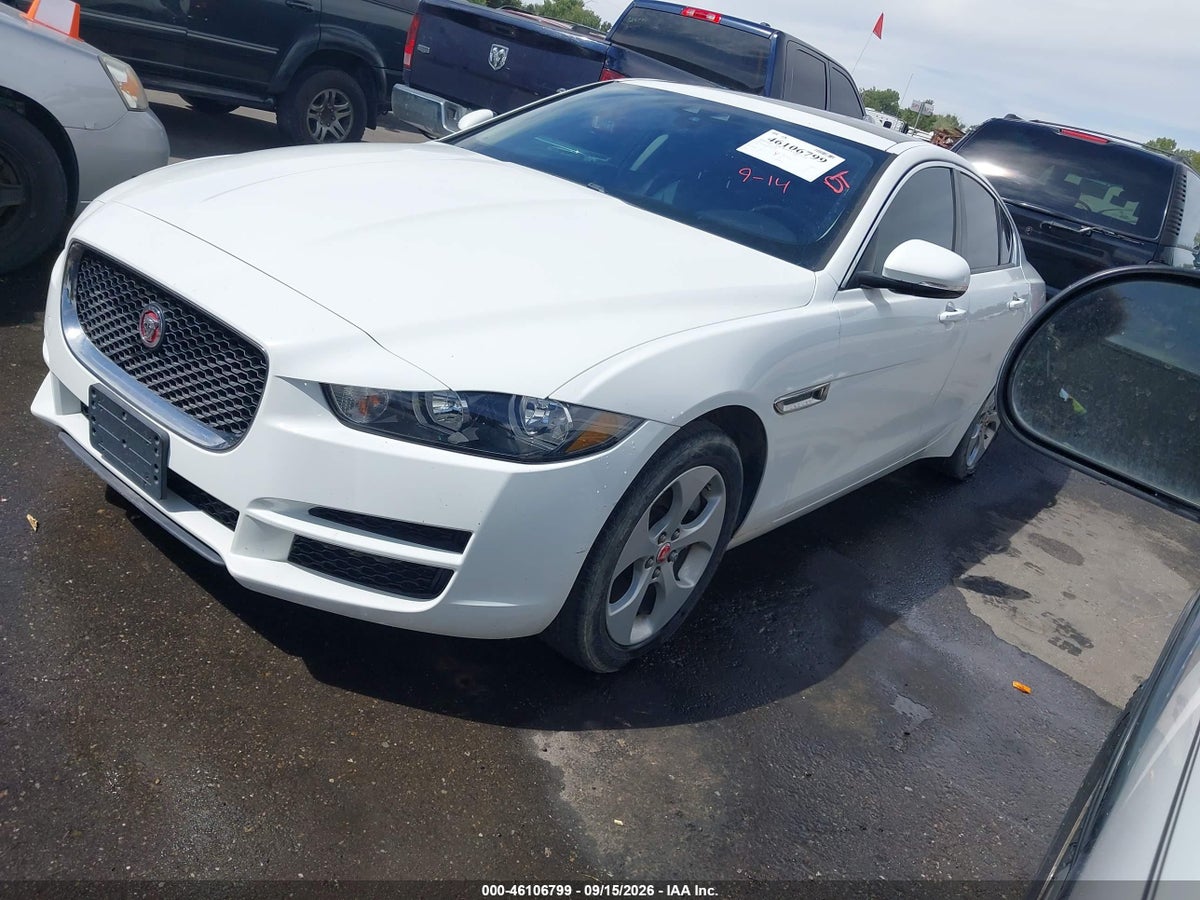 2017 JAGUAR XE 25T — снимка 2