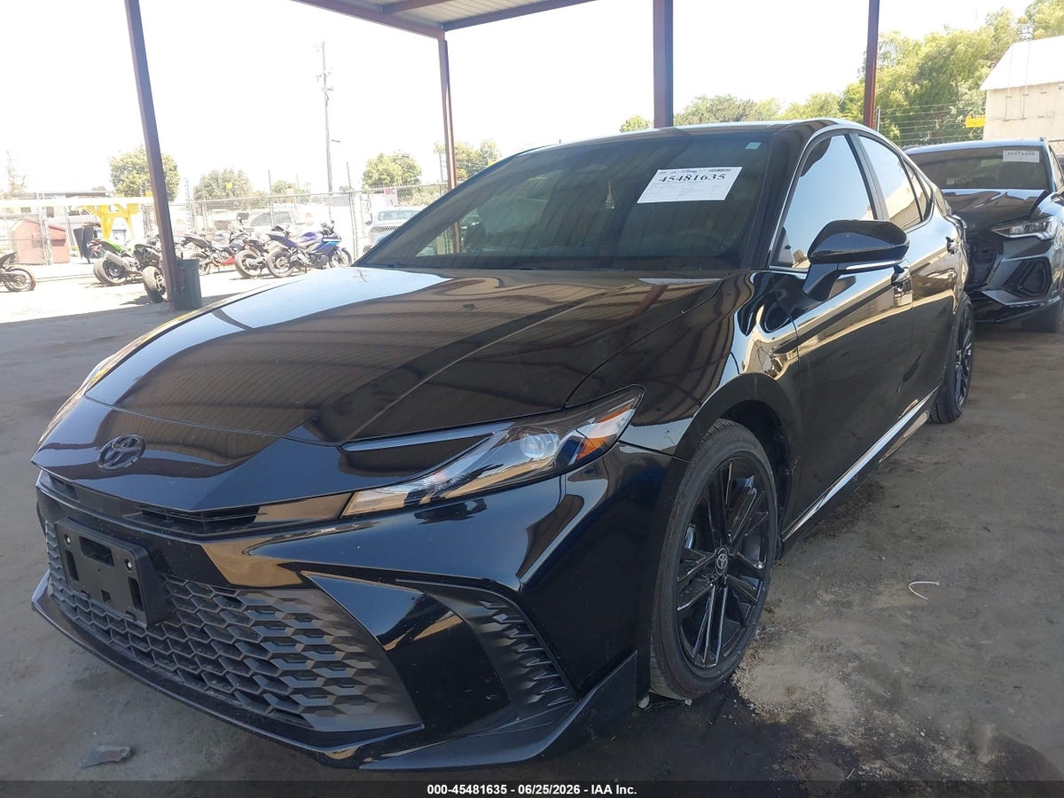 2026 TOYOTA CAMRY SE — снимка 2