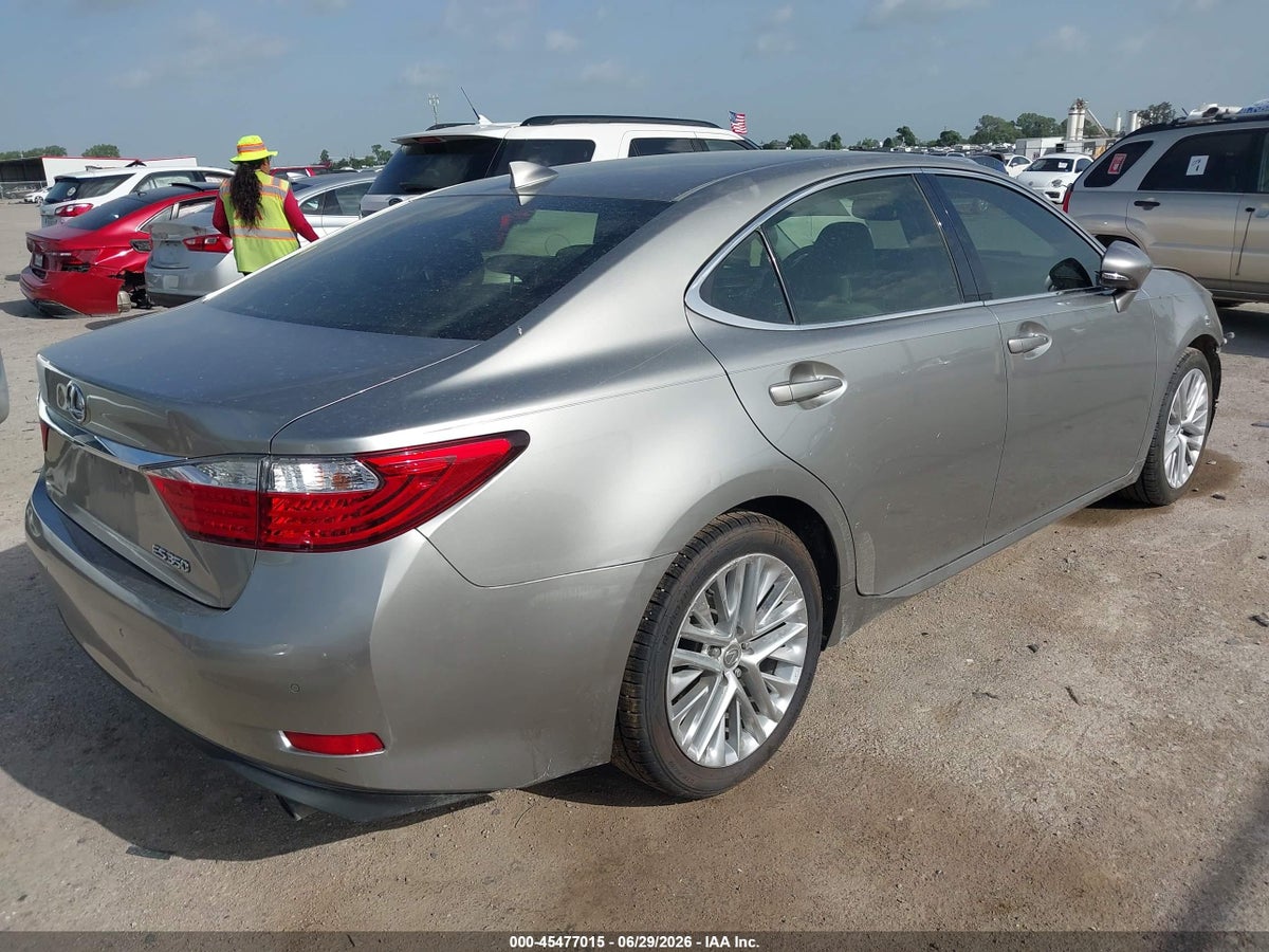 2015 LEXUS ES 350 — снимка 4