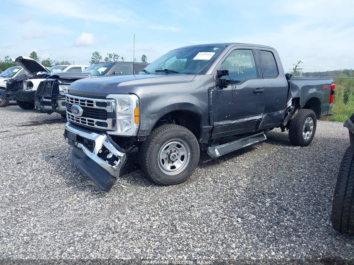 2023 FORD F-250 XLT — снимка 2