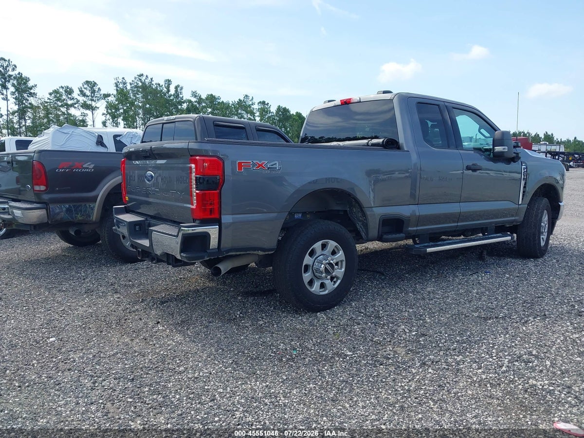 2023 FORD F-250 XLT — снимка 4